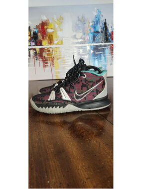 Nike Kyrie 7 Shoes Youth Size 5.5Y Black Multicolor Camo Sneakers CT4080-008